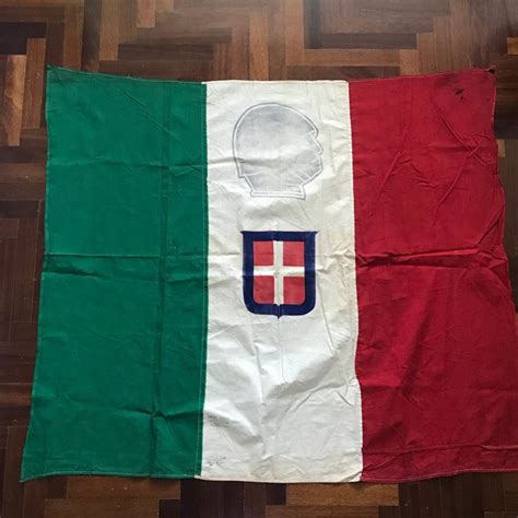 bandiera italiana fascista